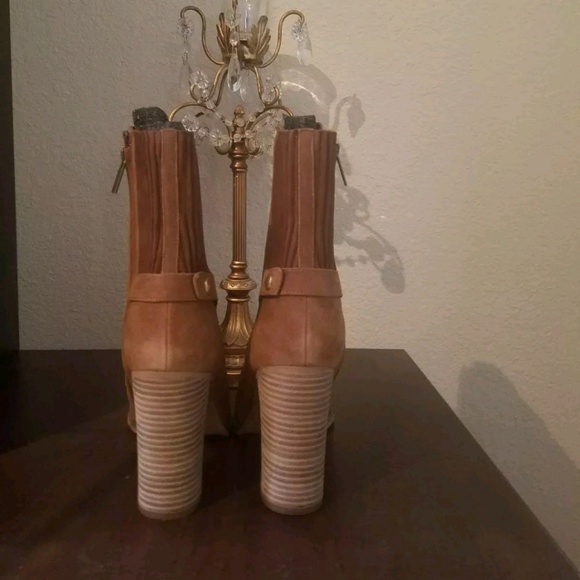 Michael kors booties - Picture 5 of 8